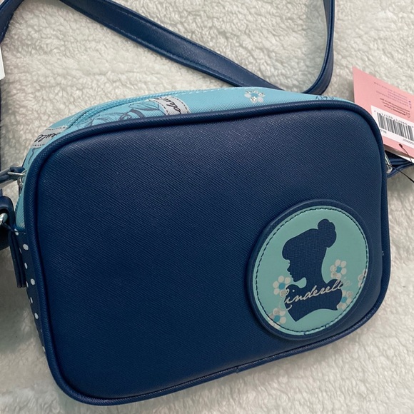 🆕Danielle Nicole Disney Cinderella Crossbody ,  blue - Picture 1 of 10